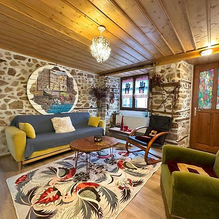Renovated Old Manor House With Yard Arnaía Exterior foto