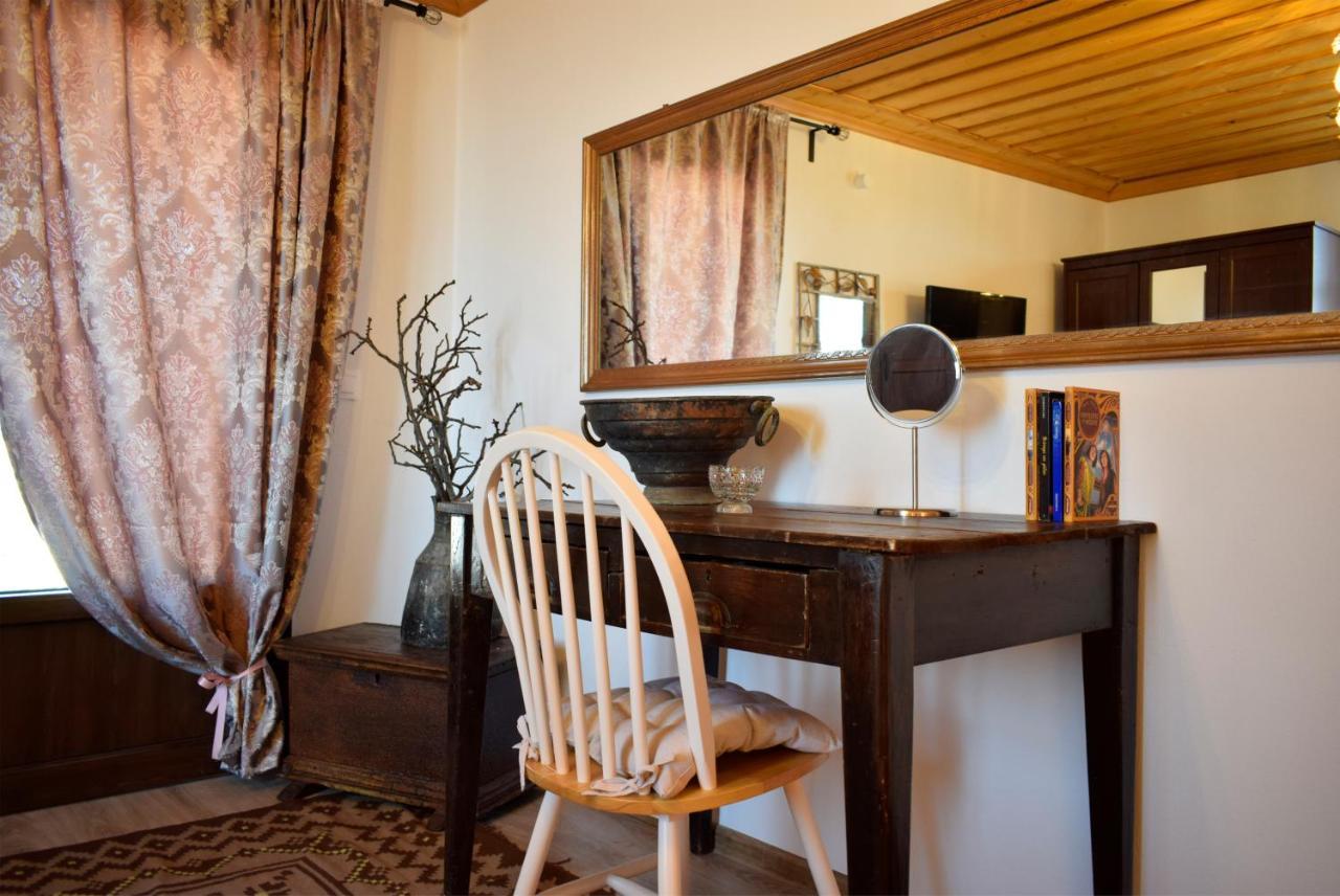 Renovated Old Manor House With Yard Arnaía Exterior foto